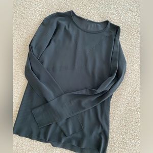 Lululemon athletic long sleeve shirt
